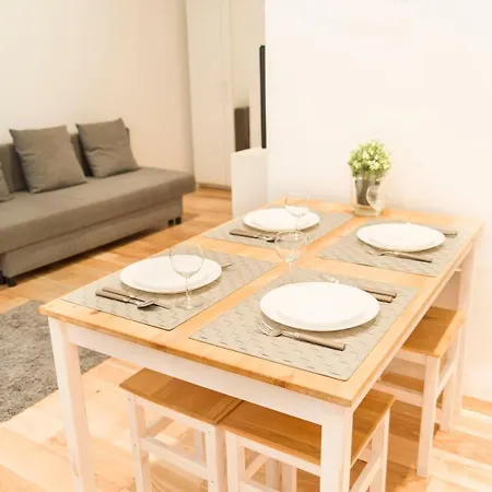 公寓 Ap-apartments Hoza No. 27a